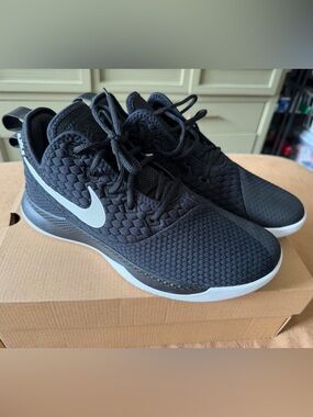 Nike Men’s LeBron Witness 3 Sneakers